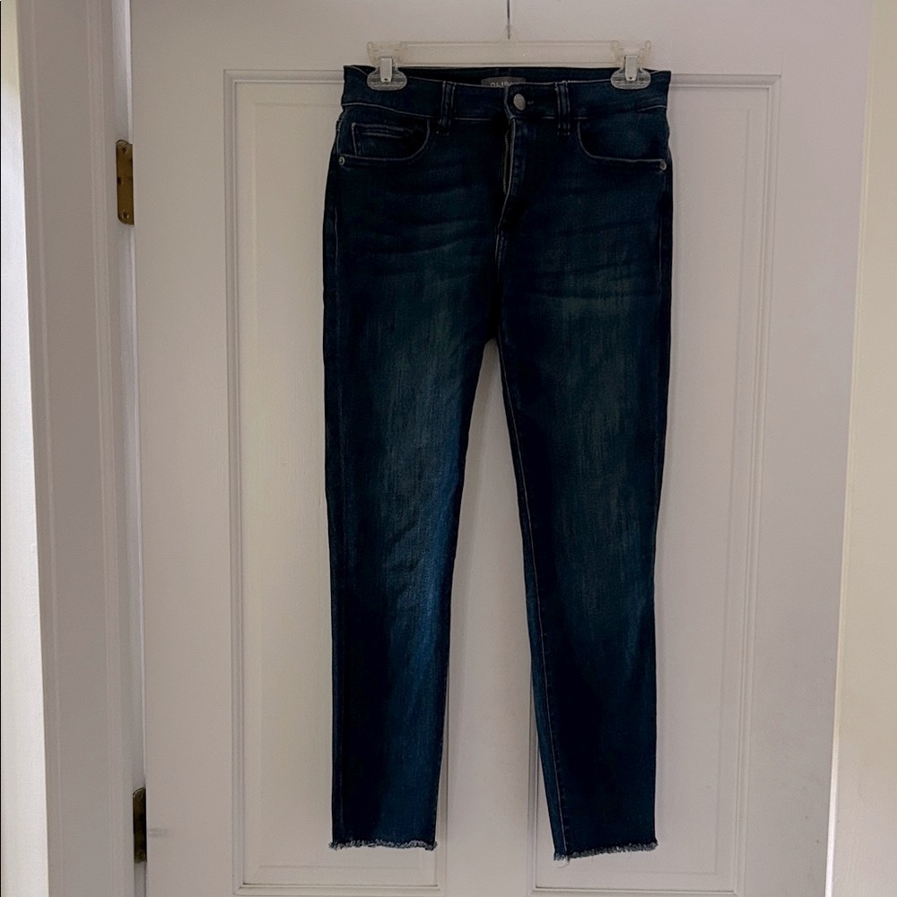 DL1961 Women's Dark Blue Cropped Jeans